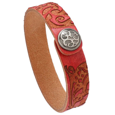Bracelet artisanal homme en cuir rouge à volutes embossées et bouton-pression argenté ajouré