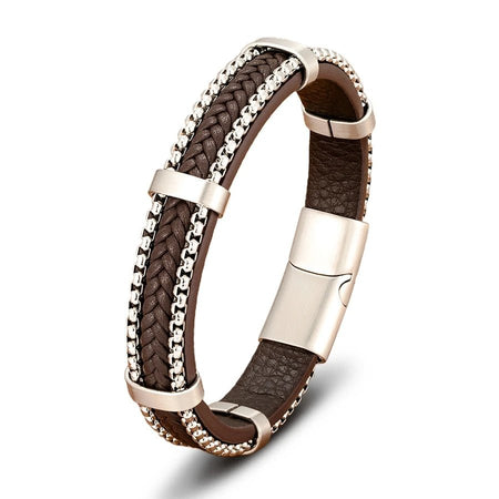 Bracelet homme cuir tressé marron flanqué de deux chaînettes argentées à maillons serrés et d'un fermoir en acier rectangulaire
