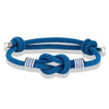 Bracelet homme en cordage nautique bleu, avec un nœud central, surliures blanches et embouts en acier