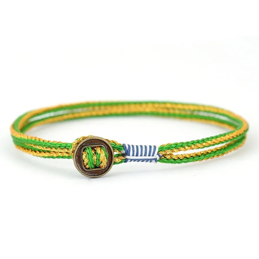 Bracelet homme cordon nylon tressé jaune et vert à surliure bleu-blanc et fermoir bouton patiné