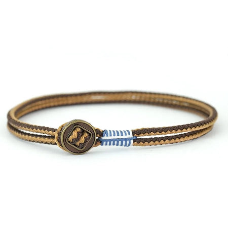 Bracelet homme cordon nylon tressé marron à double brin avec surliure latéral bleu-blanc et fermoir bouton patiné