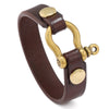 Bracelet homme cuir marron à fermoir manille doré et rivets apparents