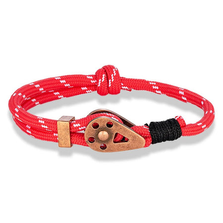 Bracelet homme marin en nylon rouge tressé avec pendentif poulie de bateau métallique patiné