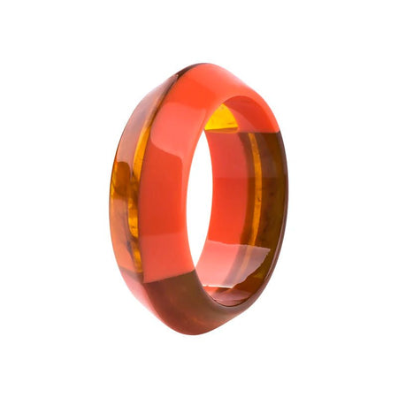 Bracelet manchette femme en résine acrylique bicolore ambre translucide et orange opaque avec finition miroir poli
