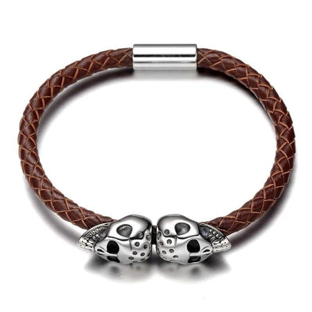 Bracelet cuir marron tressé homme avec têtes de mort acier sculpté et fermoir magnétique biker