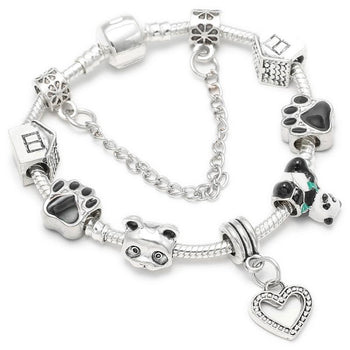 Bracelet petite fille avec breloques animalières détaillées d'un panda d'une empreinte de patte et d'un cœur texturé
